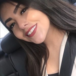 Meet your Posher, Viviana